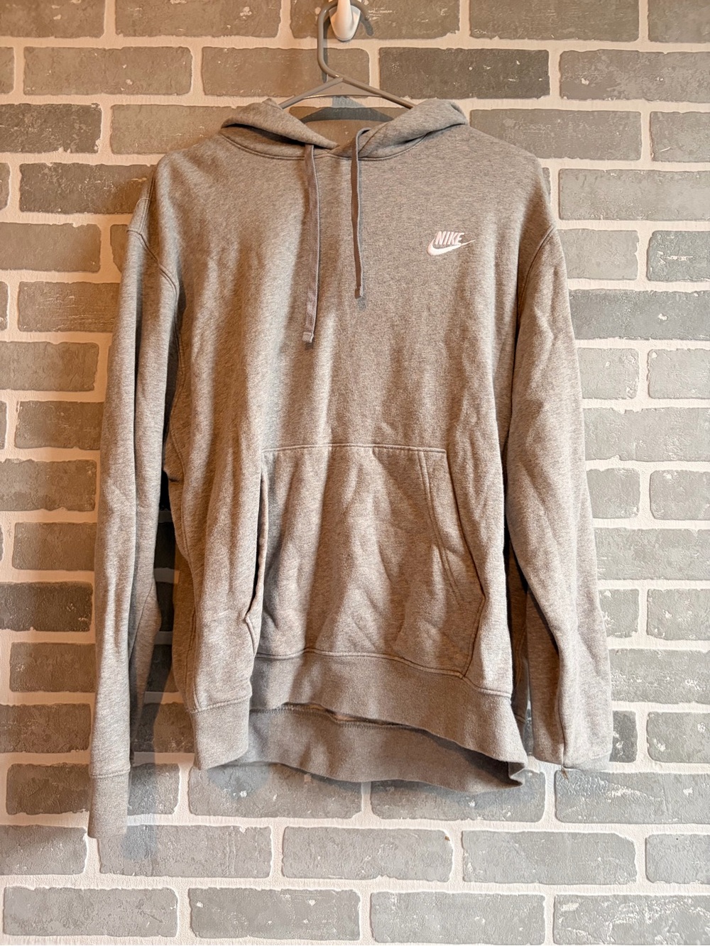 Nike Men's Light Gray Crewneck Hoodie with Small Logo